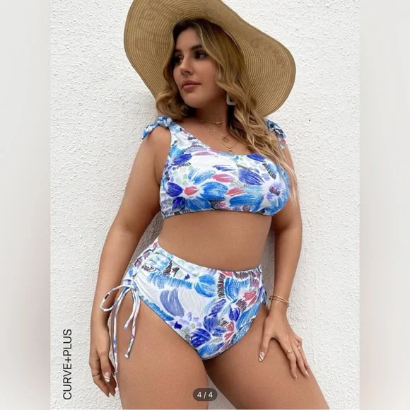 Bikini Set - Picture 1 of 4